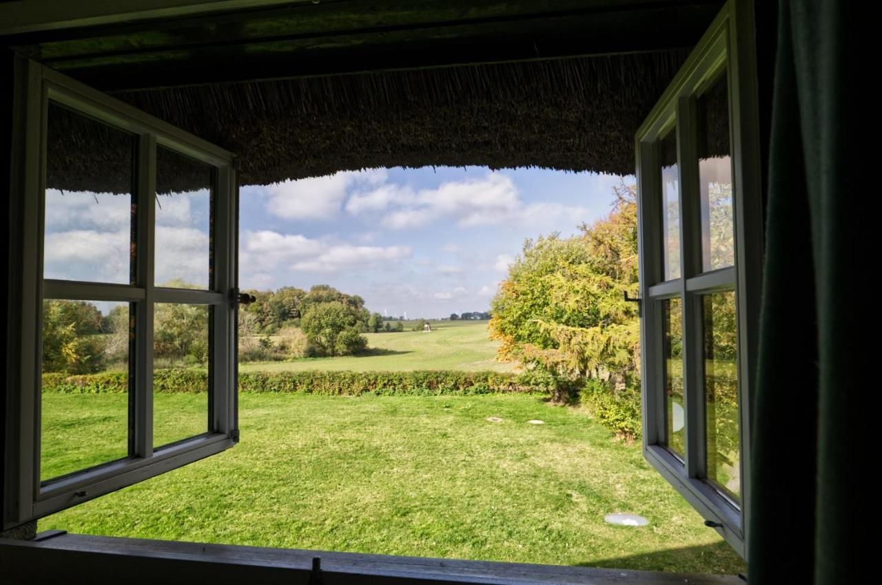 Reetdachhaus Mit Grossem Garten Und Kamin Marlow Exterior foto