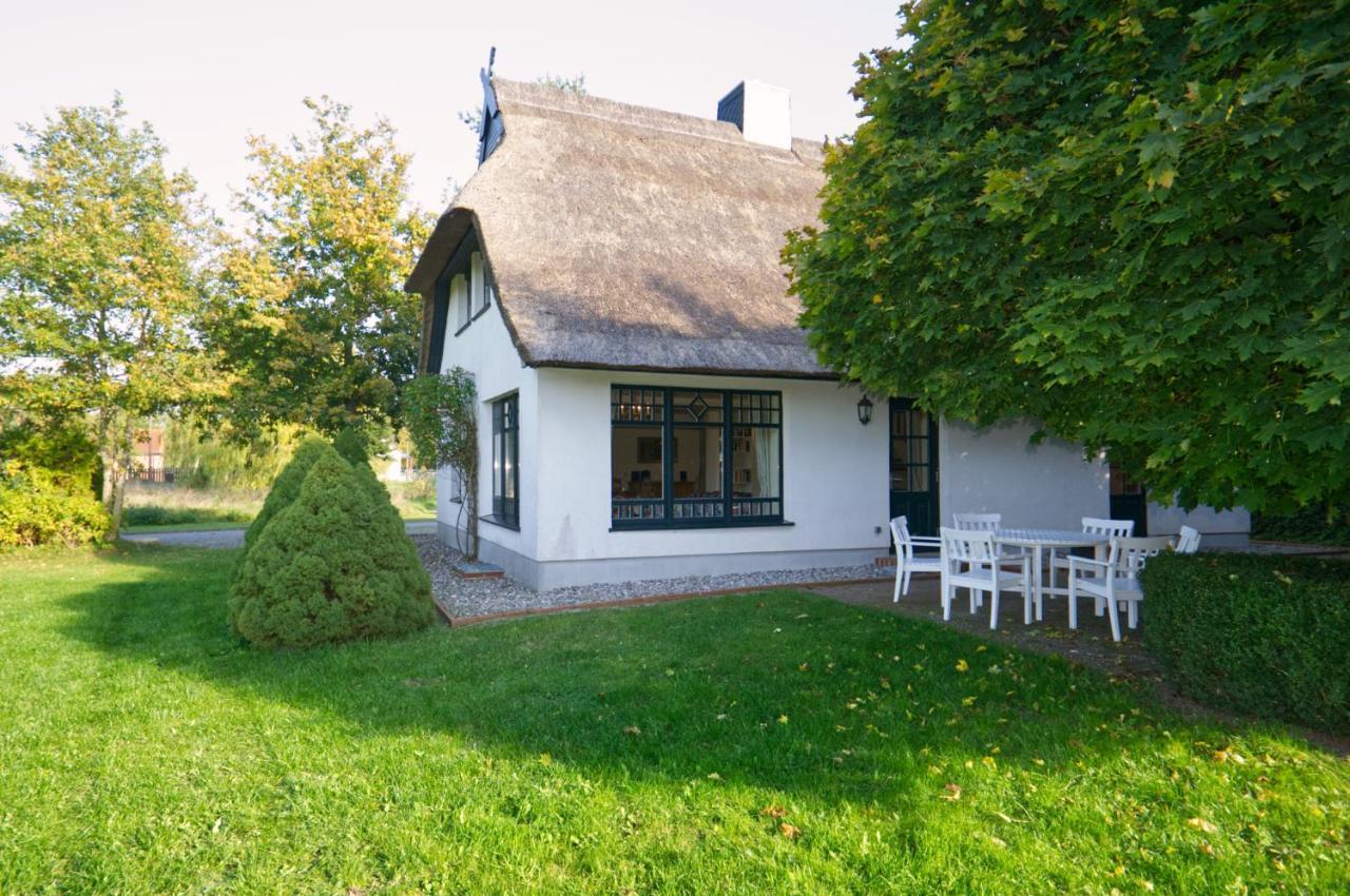 Reetdachhaus Mit Grossem Garten Und Kamin Marlow Exterior foto
